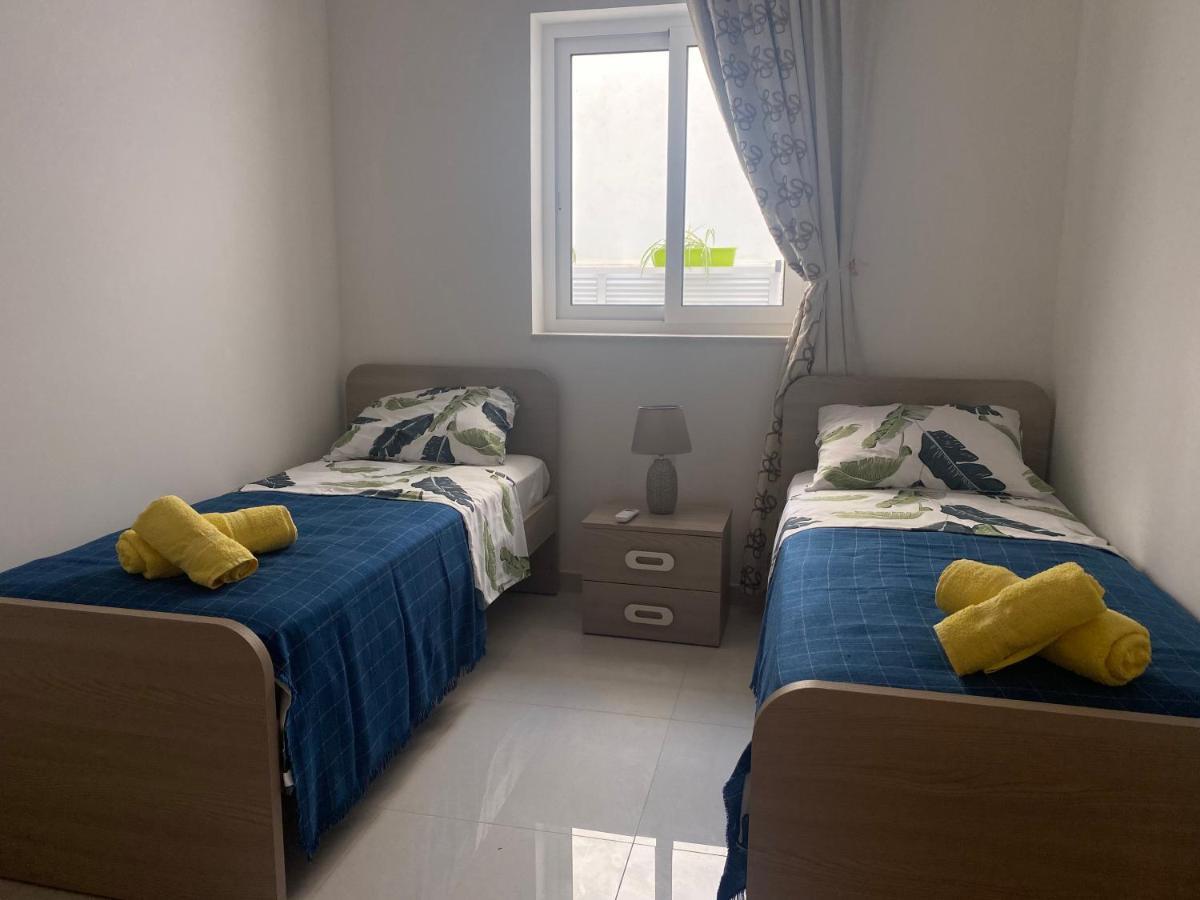 Sunshine - Modern Three Bedroom Ground Floor With Yard * Mellieħa